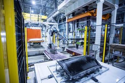 碳纖維車體4.0 智能制造如何重塑汽車行業(yè)格局